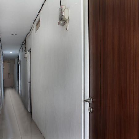 Oyo 345 Wynne Residence Jakarta Exterior photo